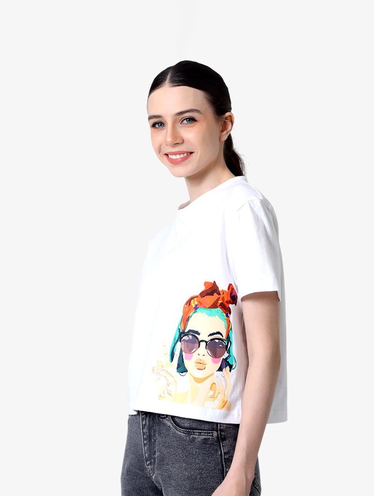 Delvie - White Cropped T-shirt view 4