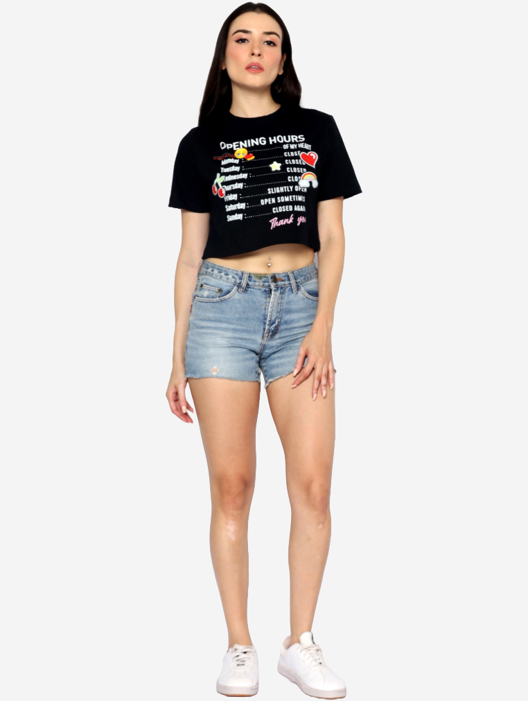 Jisoo - Shorty Cropped T-shirt view 3