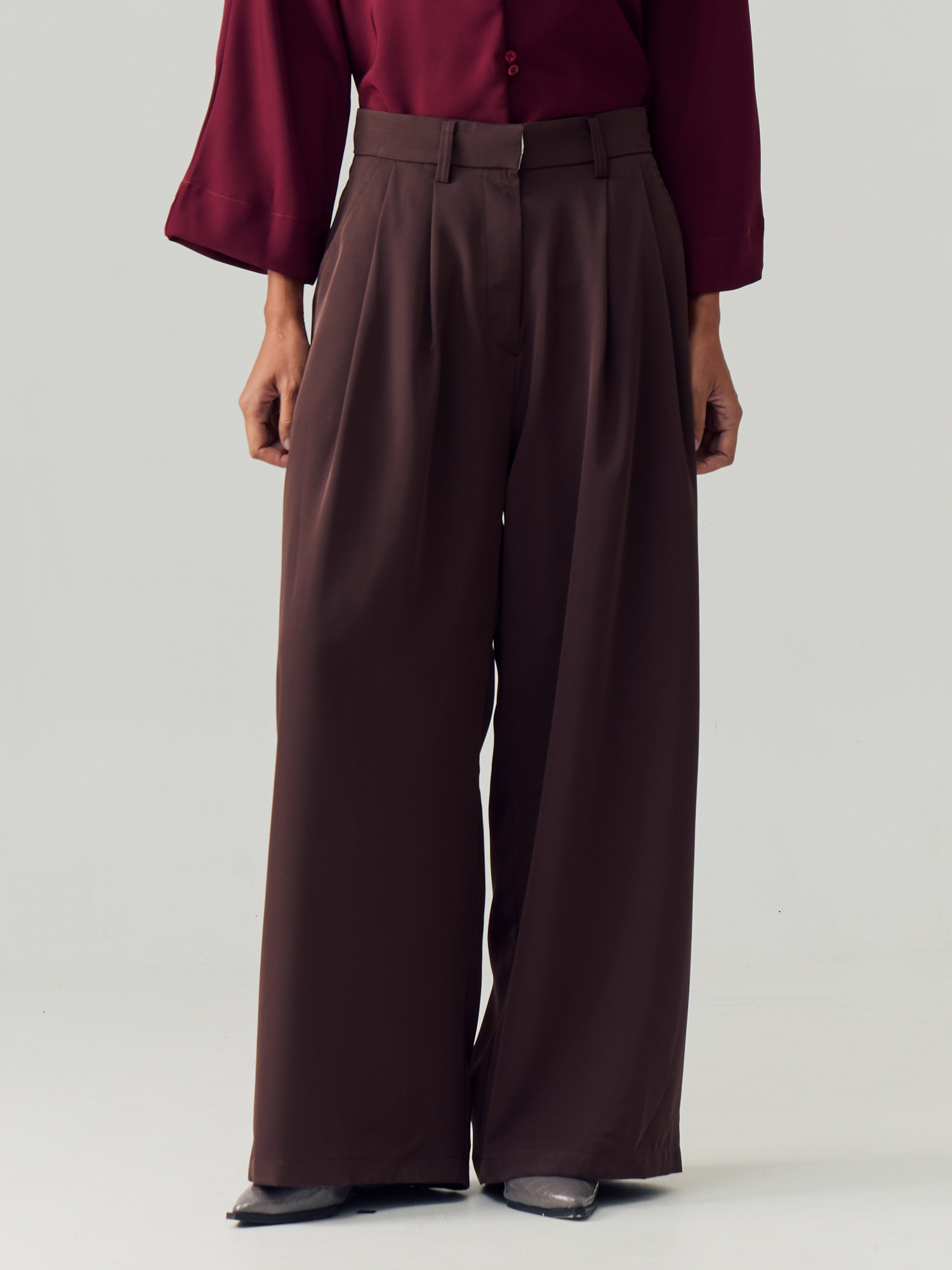 Espresso Loose Trousers view 4