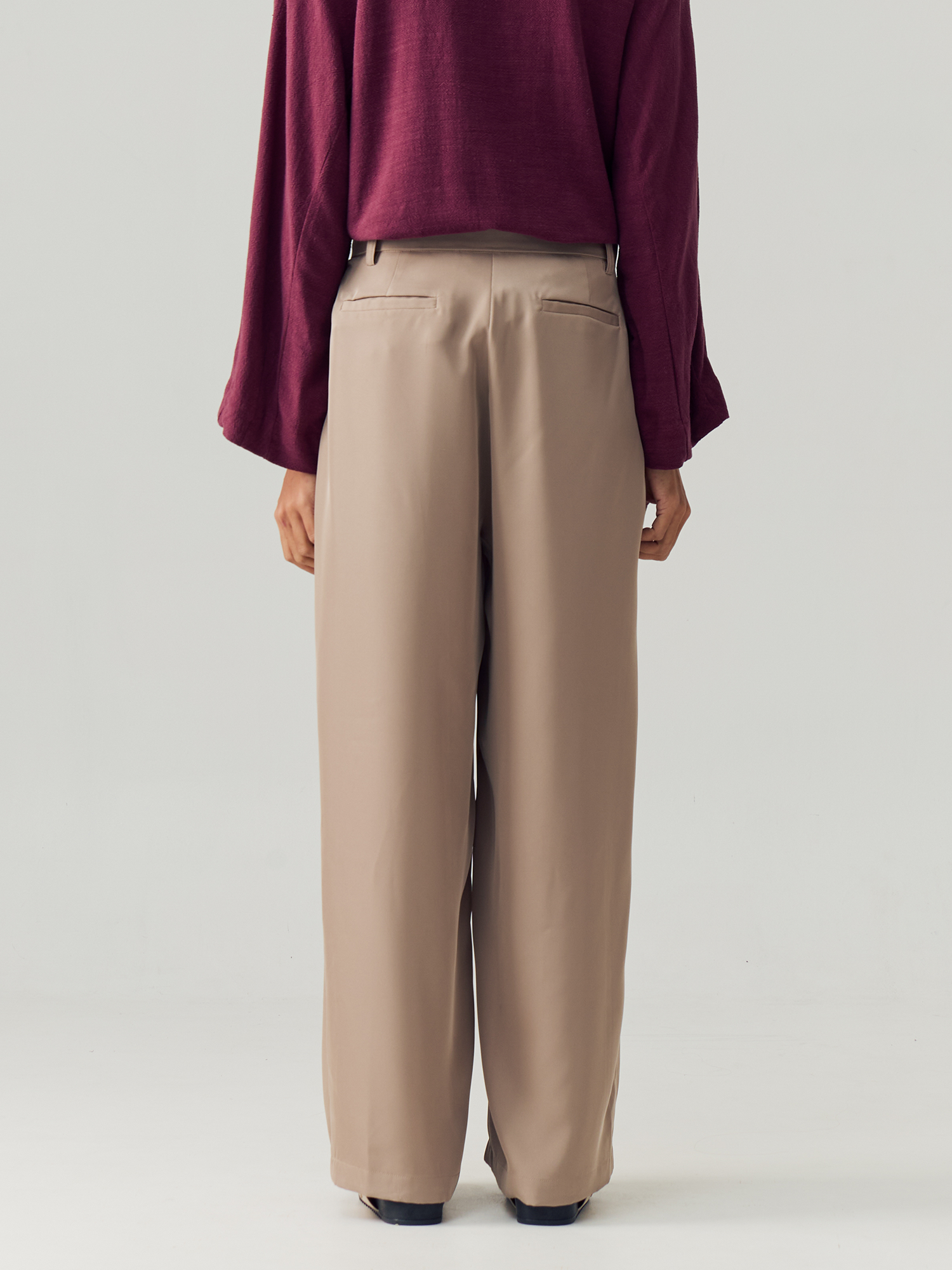 Almond Loose Trousers