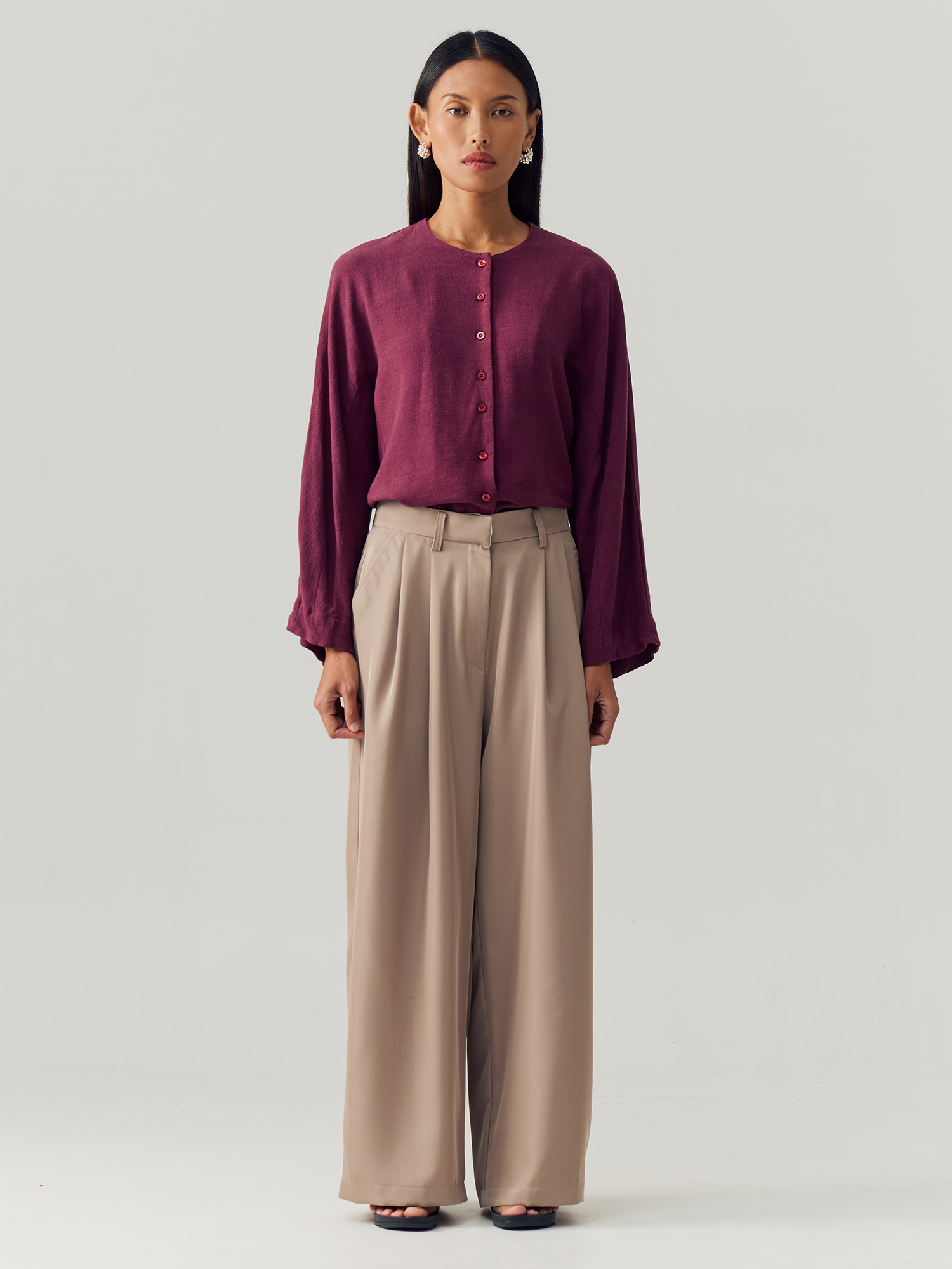 Almond Loose Trousers view 4