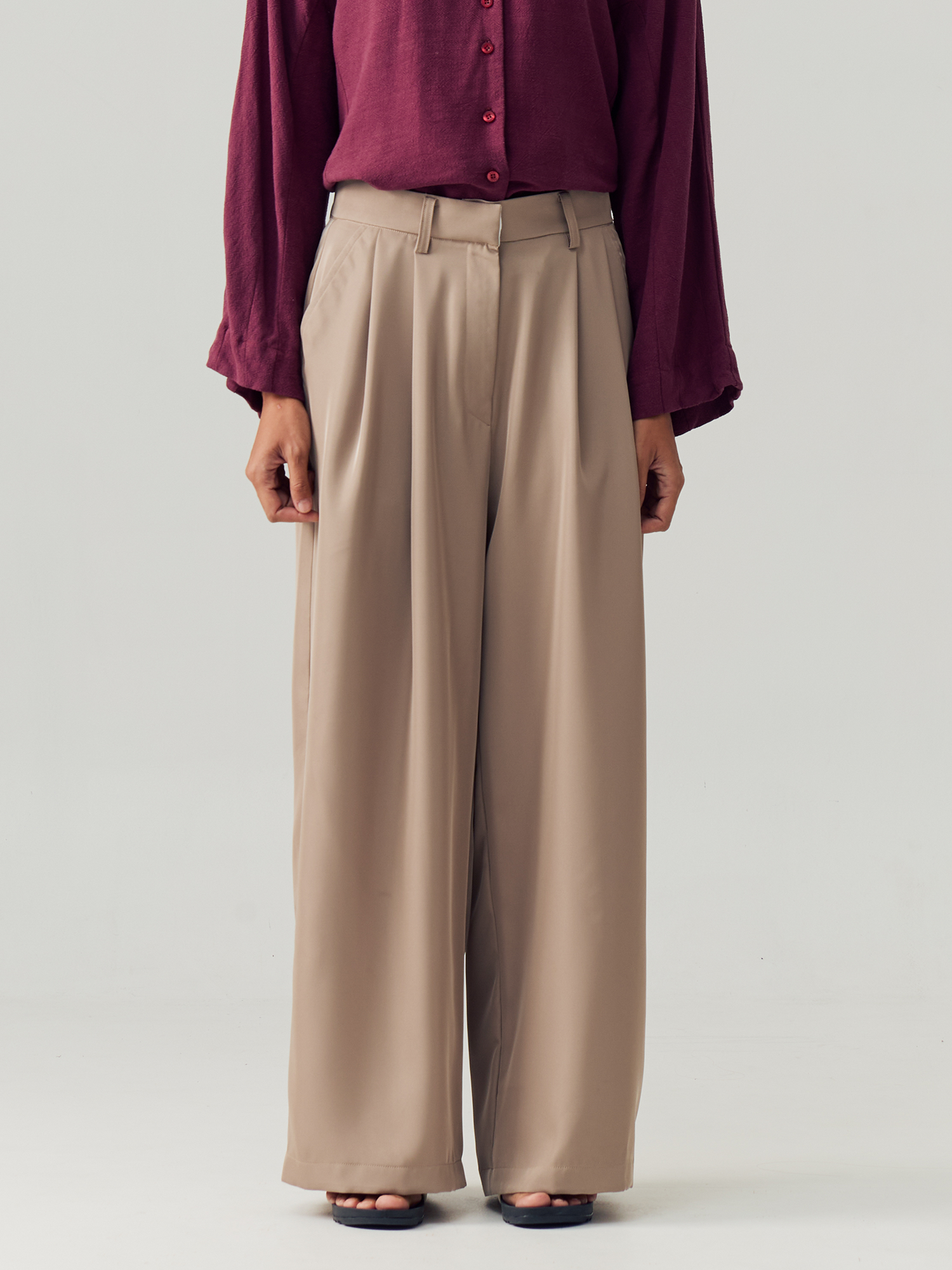 Almond Loose Trousers view 2