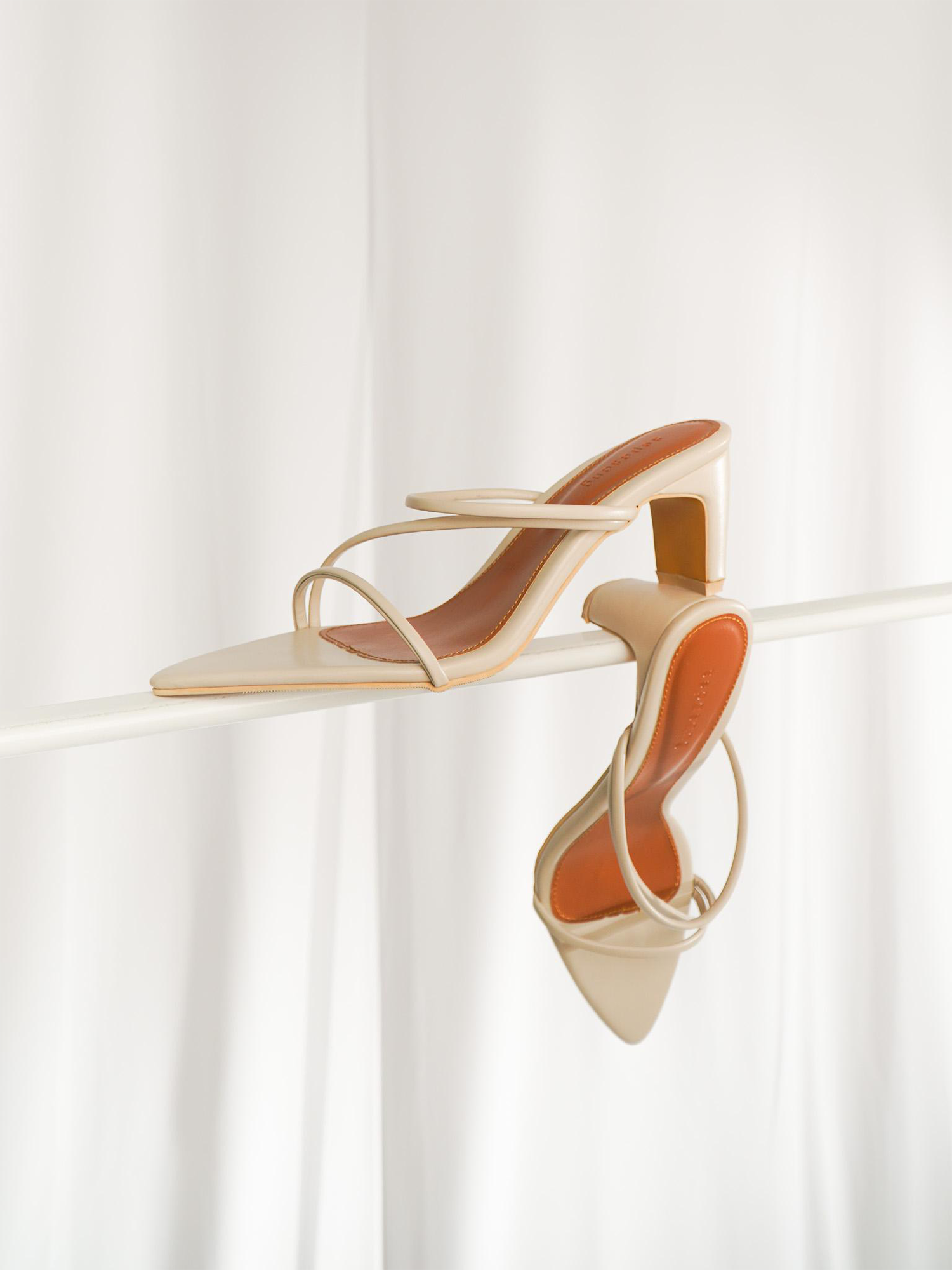 Claire Heels view 8